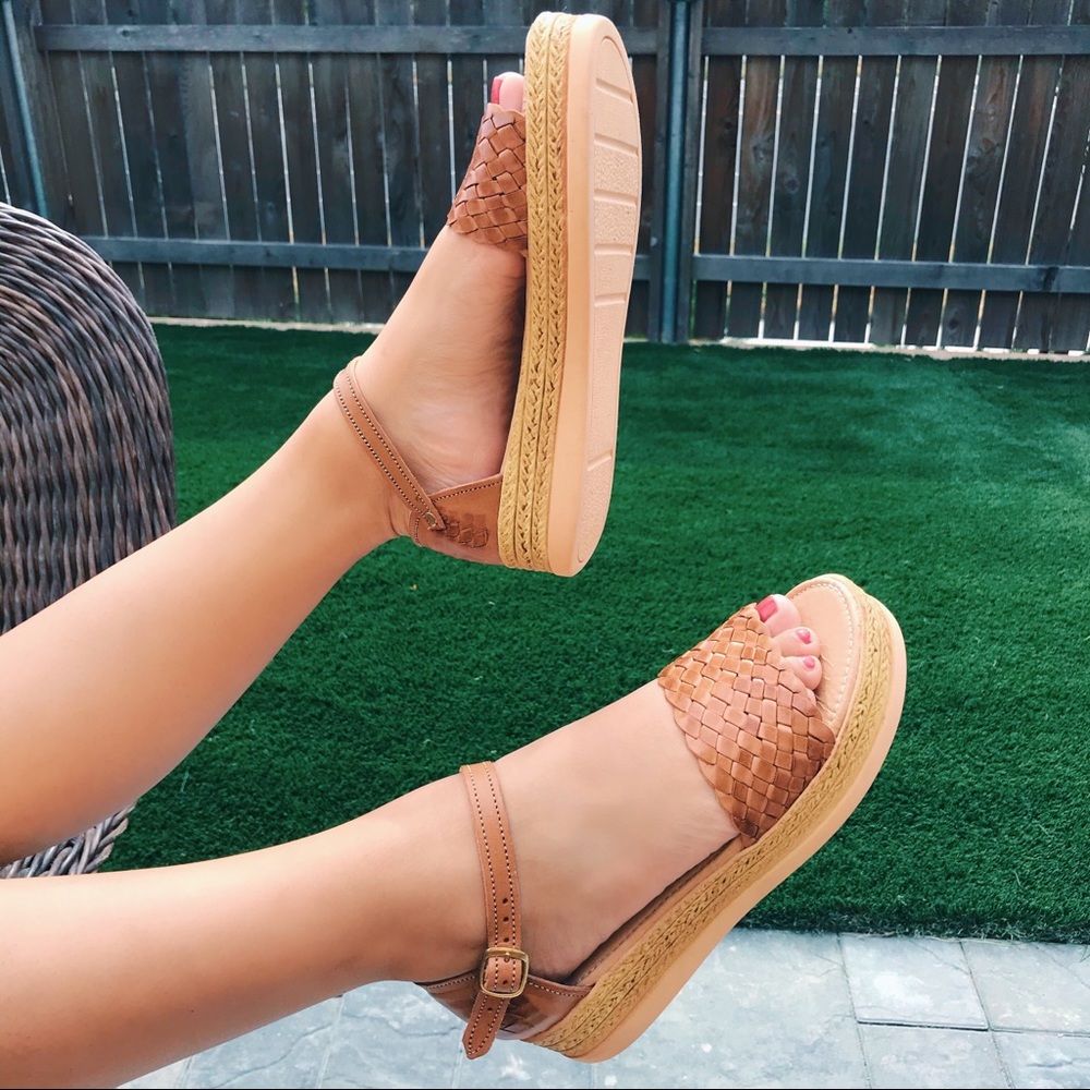 Brown Sandals🤠 - Picture 2 of 2